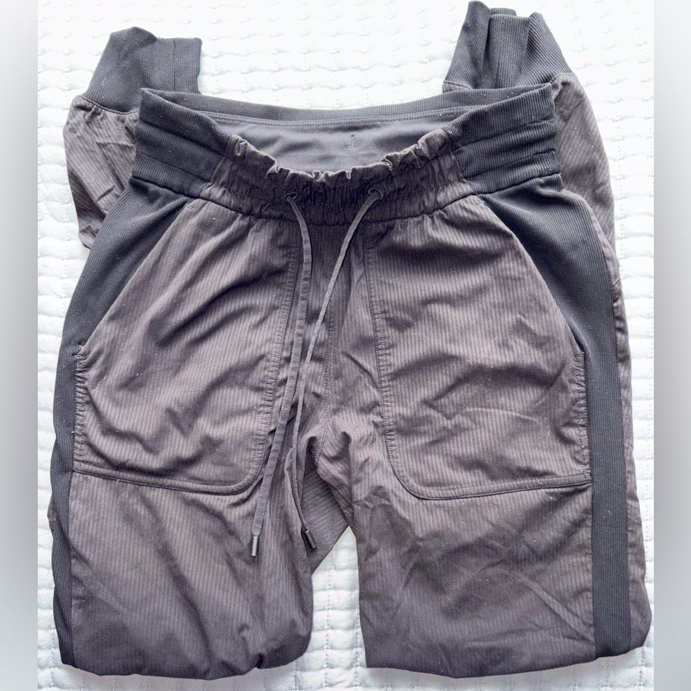 lulu beyond the studio joggers